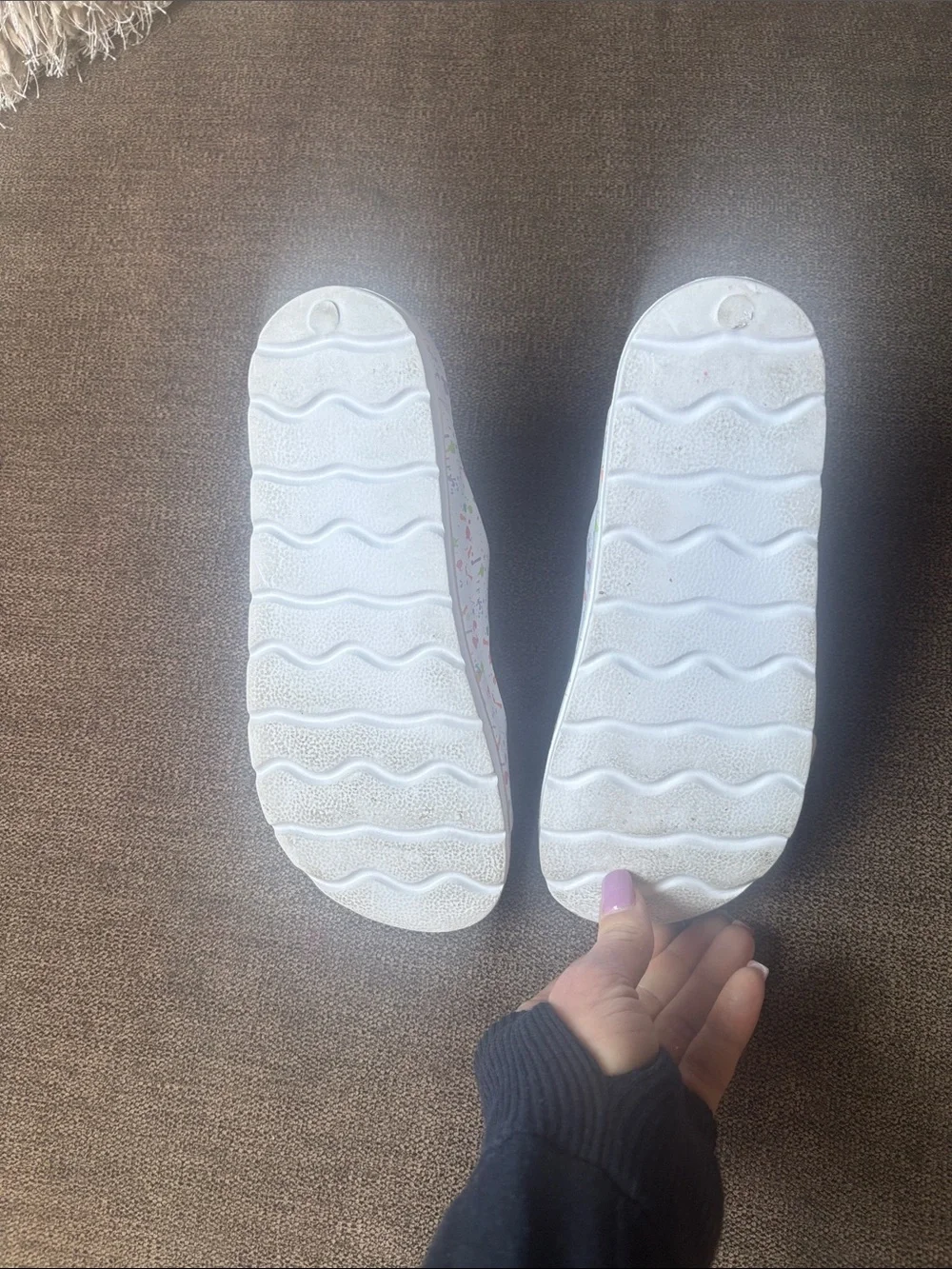 Place White Paint-Splash Sandals with Hot Pink Buckles